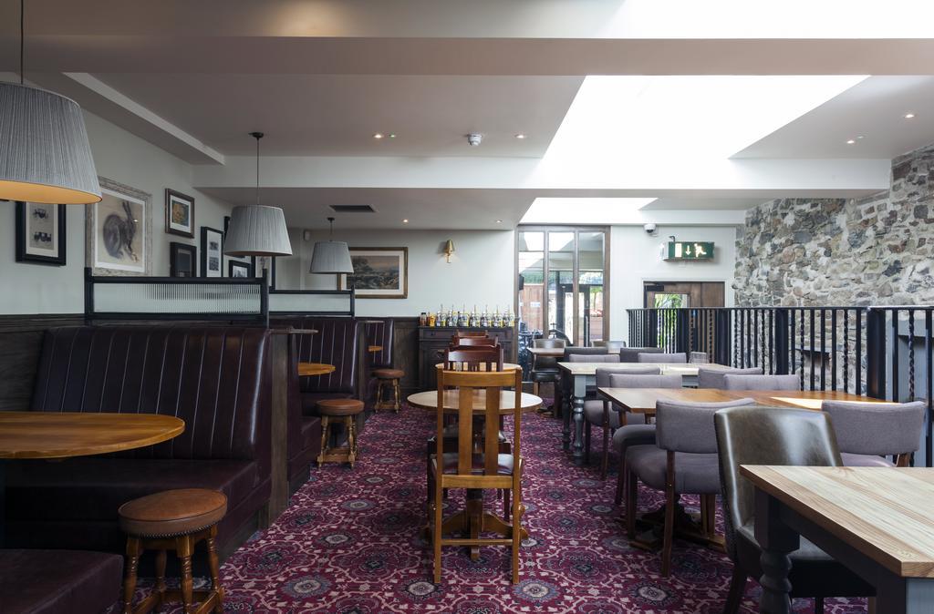 The White Hart Hotel Wetherspoon Okehampton Exterior photo